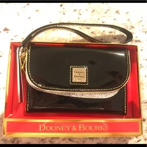 Dooney & Bourke Wristlet